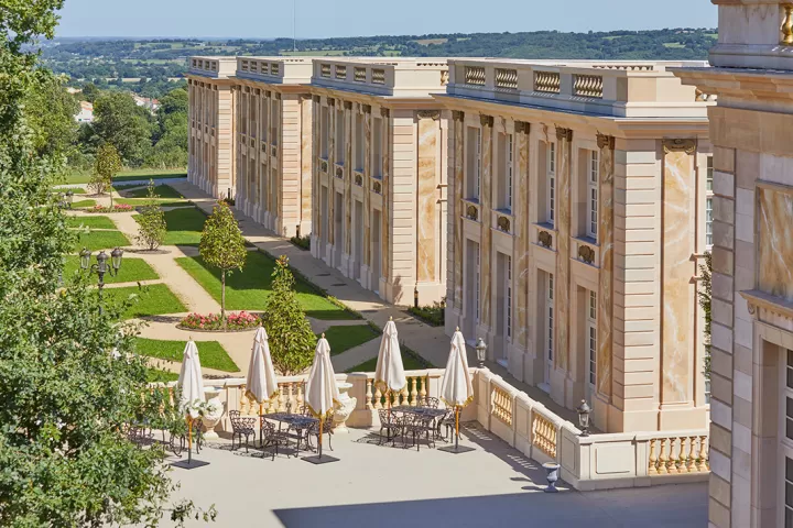 le-grand-siecle-terrasse-et-jardin