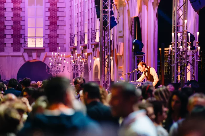 grand-carrousel-soiree-dansante