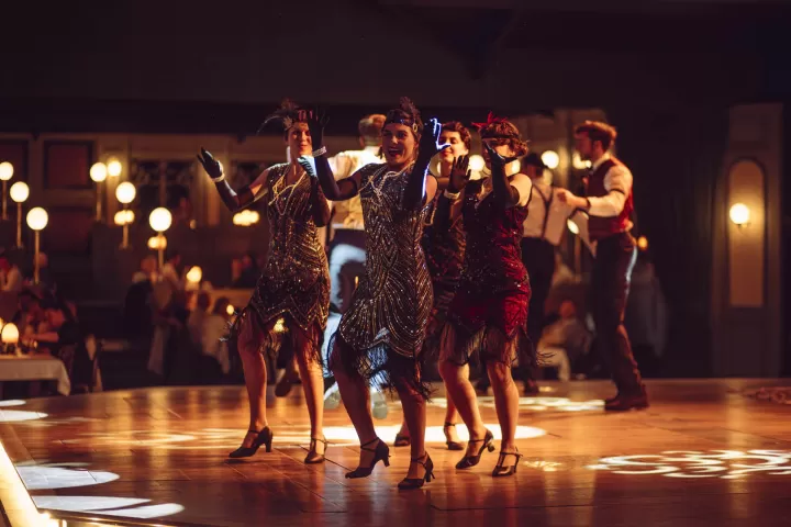 le-bal-de-tournebride-couple-danse