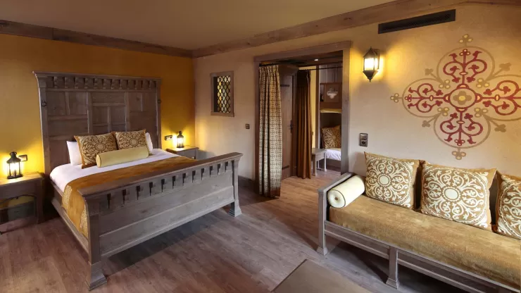 nuitee-hotel-puy-du-fou-50-a-200-personnes